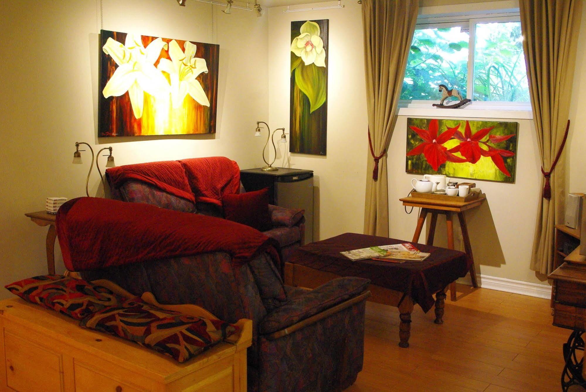 Atelier Galerie Anne Drouin Peinture & Pension Sainte-Julie Ngoại thất bức ảnh